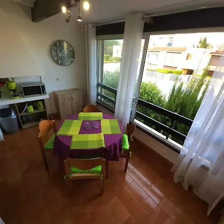 Apartment A 8 Mn A Pied Des Plages Avec Piscine Et Tennis *